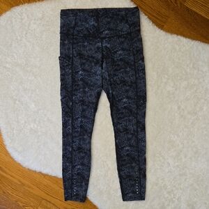 Lululemon Blue/Black Athletic Leggings, Womens 8, Great Condition